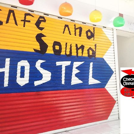 Safe And Sound Hostel 치앙마이 외부 사진