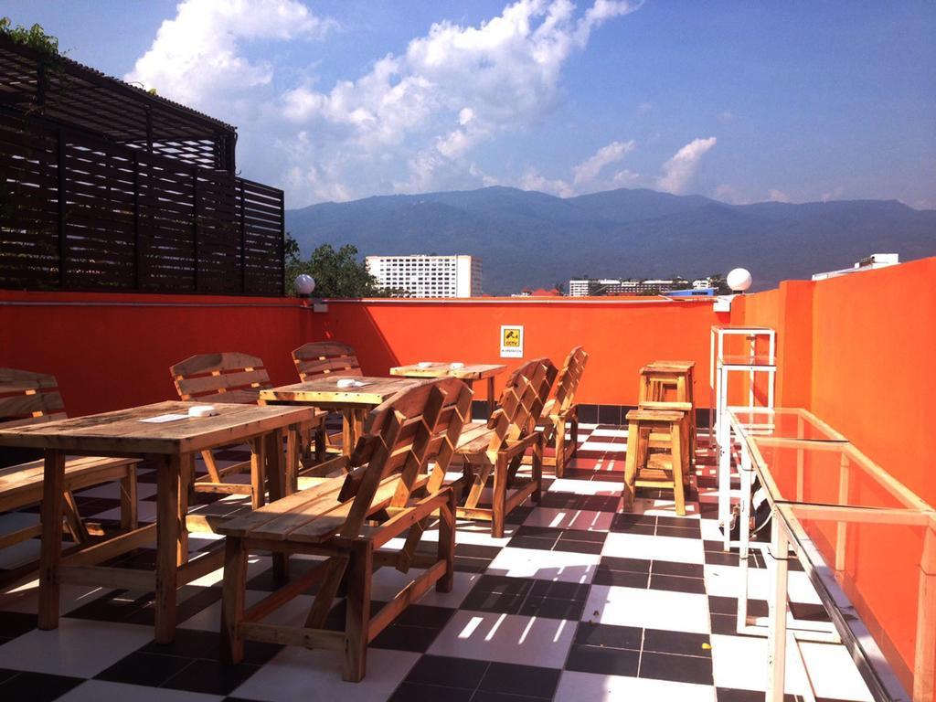 Safe And Sound Hostel 치앙마이 외부 사진
