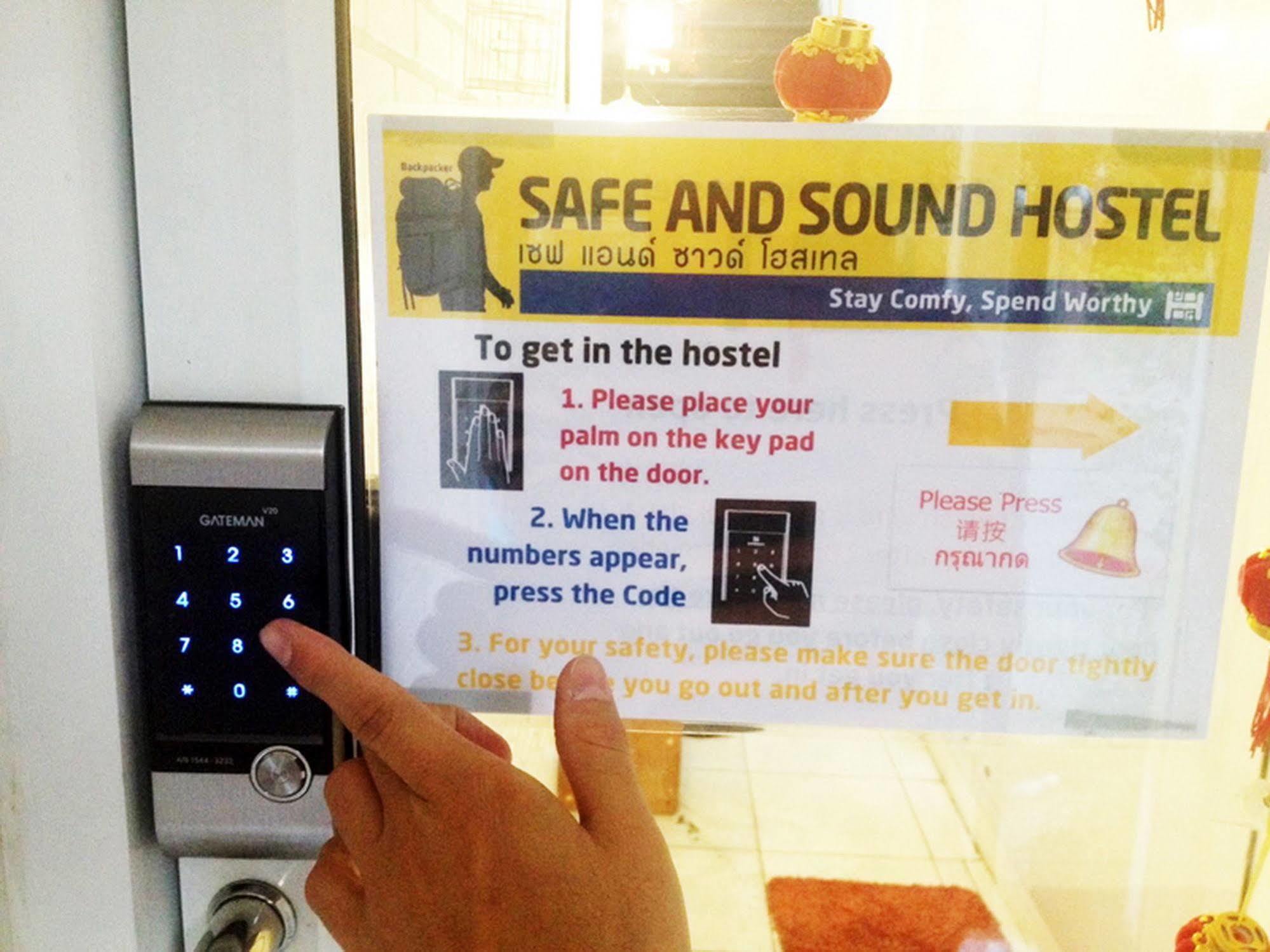Safe And Sound Hostel 치앙마이 외부 사진
