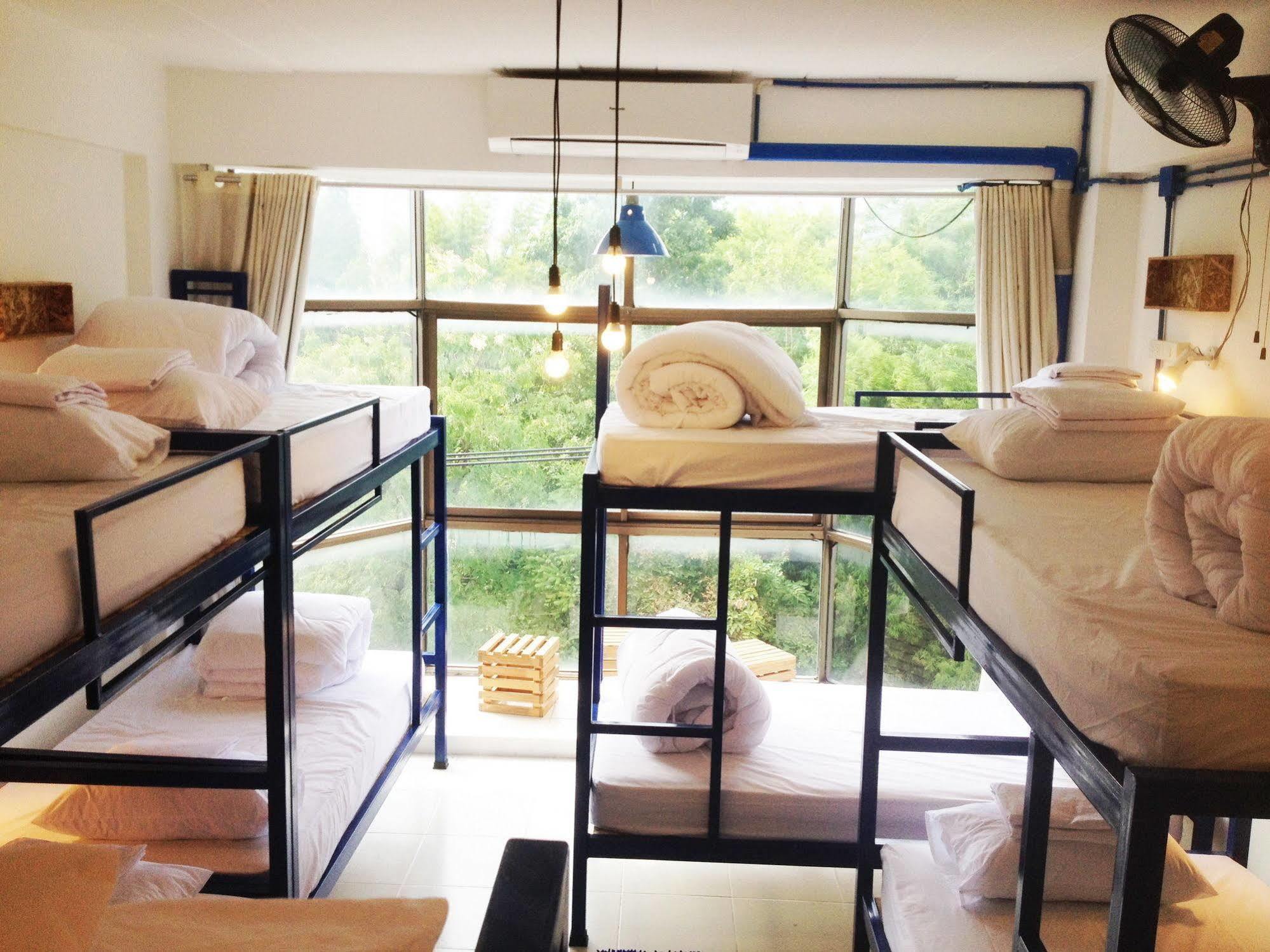 Safe And Sound Hostel 치앙마이 외부 사진