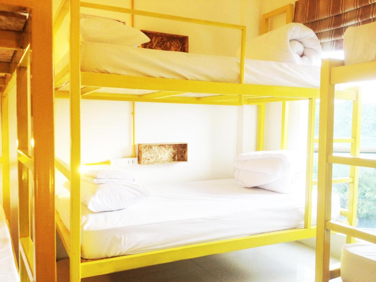 Safe And Sound Hostel 치앙마이 외부 사진